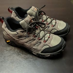 New Men's Merrell Shoes without tag